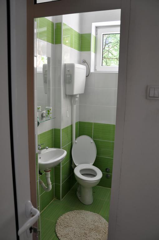 Rooms Karadjordje เบลเกรด ภายนอก รูปภาพ