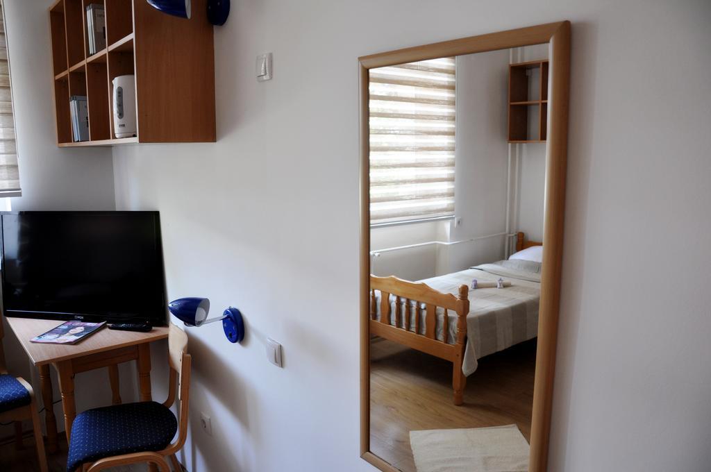 Rooms Karadjordje เบลเกรด ภายนอก รูปภาพ