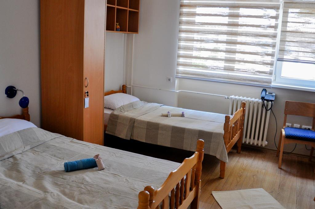 Rooms Karadjordje เบลเกรด ภายนอก รูปภาพ